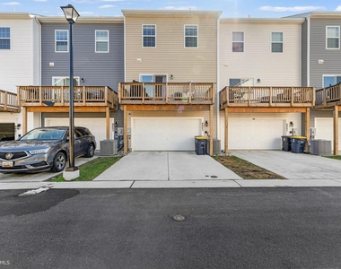 8805 Mimosa Avenue - Photo Thumbnail 32