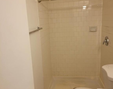 11425 Honeysuckle Court - Photo Thumbnail 6
