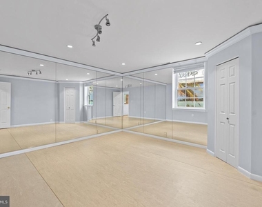 5937 Avon Drive - Photo Thumbnail 5