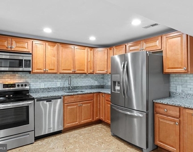 5937 Avon Drive - Photo Thumbnail 10