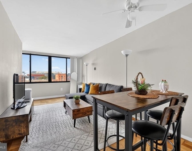 2030 F Street Nw - Photo Thumbnail 2