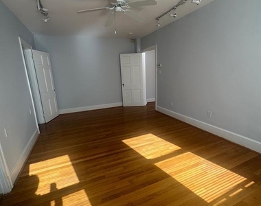2801 Adams Mill Road Nw - Photo Thumbnail 7