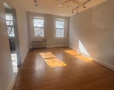 2801 Adams Mill Road Nw - Photo Thumbnail 11