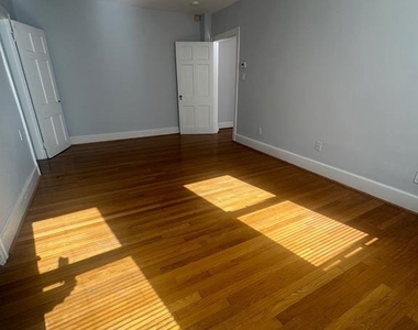 2801 Adams Mill Road Nw - Photo Thumbnail 6