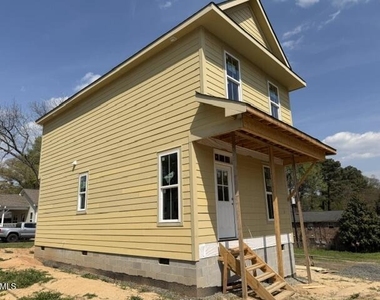 1203 Fern Street - Photo Thumbnail 2