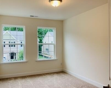 4319 Bethel Park Drive - Photo Thumbnail 10