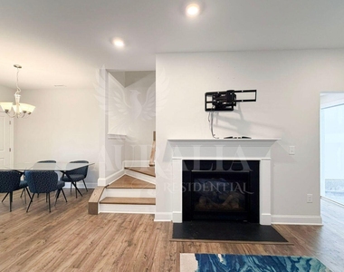 1306 Farm Pond Trail - Photo Thumbnail 13