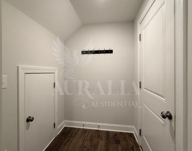 1306 Farm Pond Trail - Photo Thumbnail 37