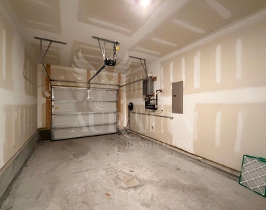 1306 Farm Pond Trail - Photo Thumbnail 39