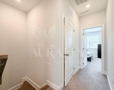1306 Farm Pond Trail - Photo Thumbnail 14