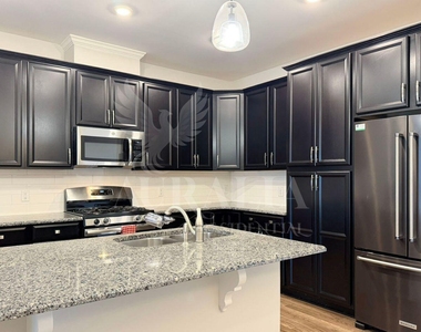 1306 Farm Pond Trail - Photo Thumbnail 7