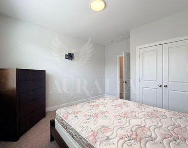 1306 Farm Pond Trail - Photo Thumbnail 16