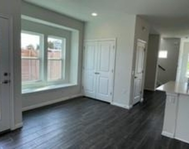 9616 Whispher Willow Blvd - Photo Thumbnail 8