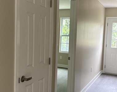 5933 Jammes Road - Photo Thumbnail 12