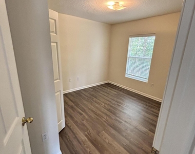 9626 Belda Way - Photo Thumbnail 13