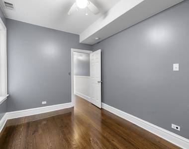 8222 S Maryland Avenue - Photo Thumbnail 8