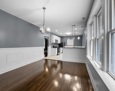 8222 S Maryland Avenue - Photo Thumbnail 3