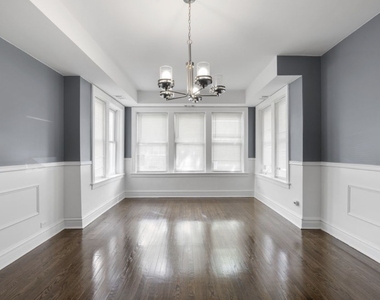 8222 S Maryland Avenue - Photo Thumbnail 5