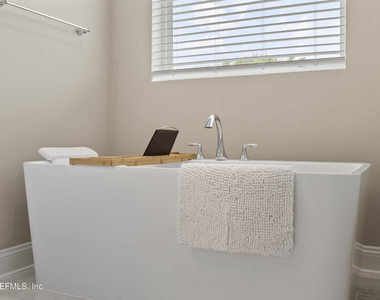 205 Seaside Vis Court - Photo Thumbnail 20