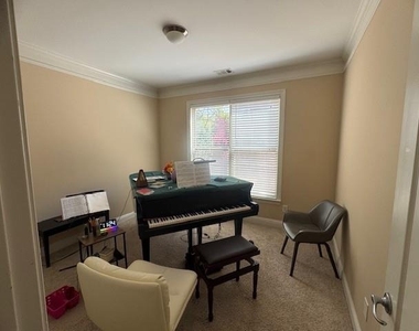 2065 Manor View - Photo Thumbnail 18