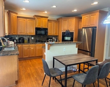 2065 Manor View - Photo Thumbnail 5