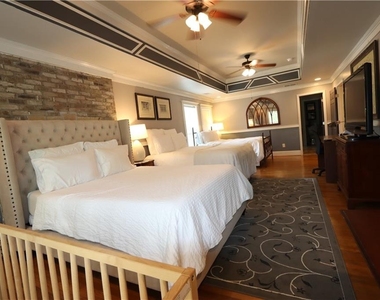 1449 Mcpherson Avenue Se - Photo Thumbnail 5