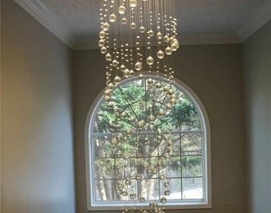 5043 Blackberry Lane - Photo Thumbnail 2