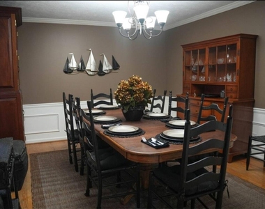 5043 Blackberry Lane - Photo Thumbnail 8