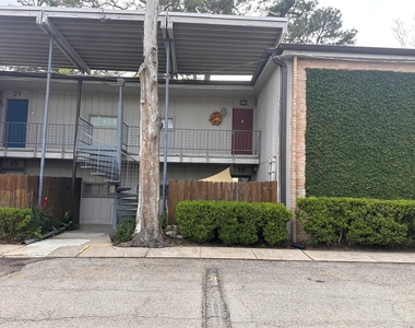 8211 Katy Freeway - Photo Thumbnail 15