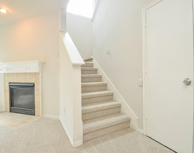 20726 Hardwick Oaks Drive - Photo Thumbnail 2