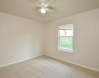 20726 Hardwick Oaks Drive - Photo Thumbnail 12