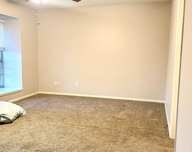 14213 Lost Meadow Lane - Photo Thumbnail 25