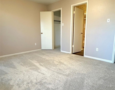 14213 Lost Meadow Lane - Photo Thumbnail 6
