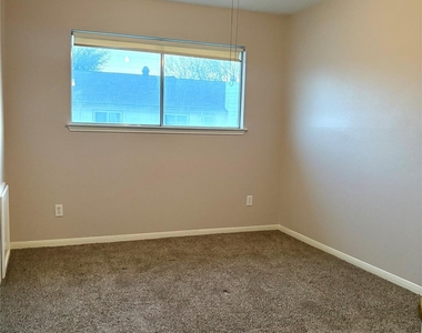 14213 Lost Meadow Lane - Photo Thumbnail 30