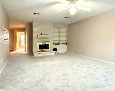 14213 Lost Meadow Lane - Photo Thumbnail 12