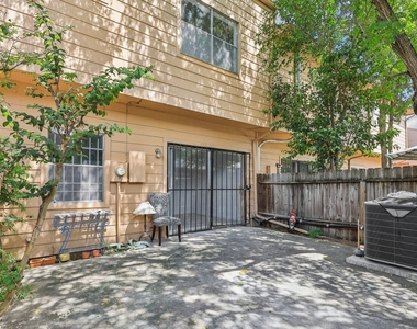 7700 Creekbend Drive - Photo Thumbnail 2
