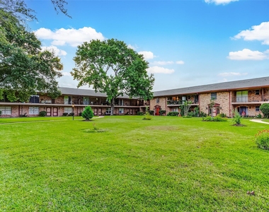 7600 Burgoyne Road - Photo Thumbnail 37
