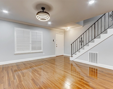 7600 Burgoyne Road - Photo Thumbnail 1