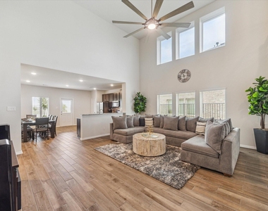 1523 Alpine Drive - Photo Thumbnail 6