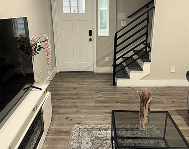 19106 Sears Drive - Photo Thumbnail 4