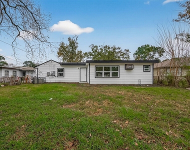 5833 Southlea Street - Photo Thumbnail 37