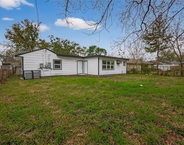 5833 Southlea Street - Photo Thumbnail 36