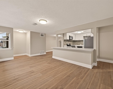 5833 Southlea Street - Photo Thumbnail 6