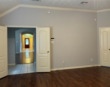 2711 Kimbleton Court - Photo Thumbnail 15