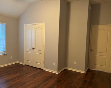 2711 Kimbleton Court - Photo Thumbnail 26