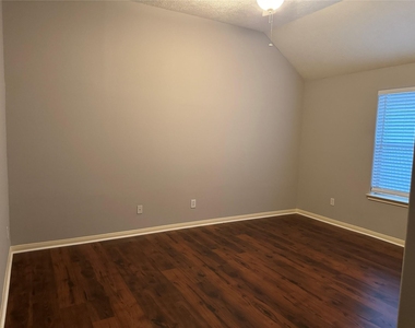 2711 Kimbleton Court - Photo Thumbnail 27