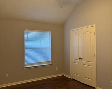 2711 Kimbleton Court - Photo Thumbnail 25