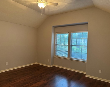 2711 Kimbleton Court - Photo Thumbnail 22