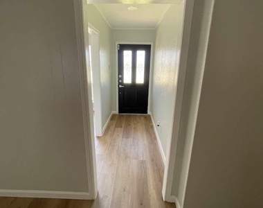 11002 Segrest Drive - Photo Thumbnail 6