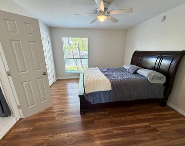 3300 Pebblebrook Drive - Photo Thumbnail 2